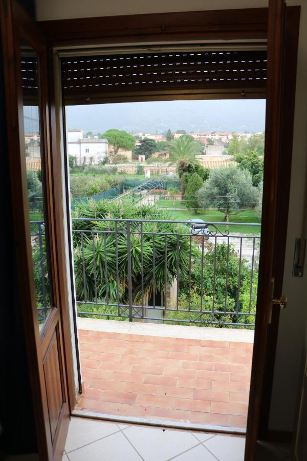 Apartamento La Casa Di Magiu Terrasini Exterior foto